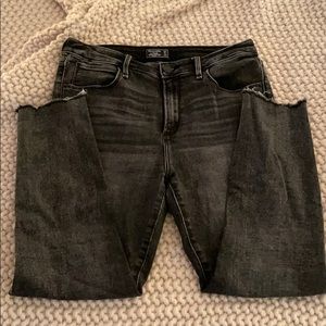 Abercrombie & Fitch High Rise Ankle Skinny Jeans